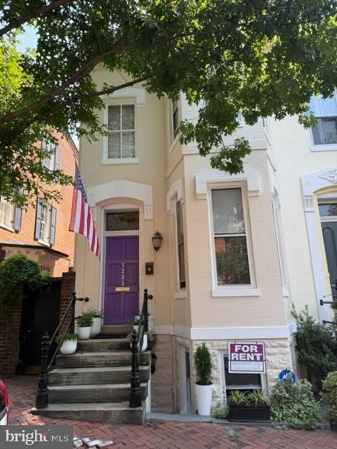 1233 30TH Street NW – photo 1