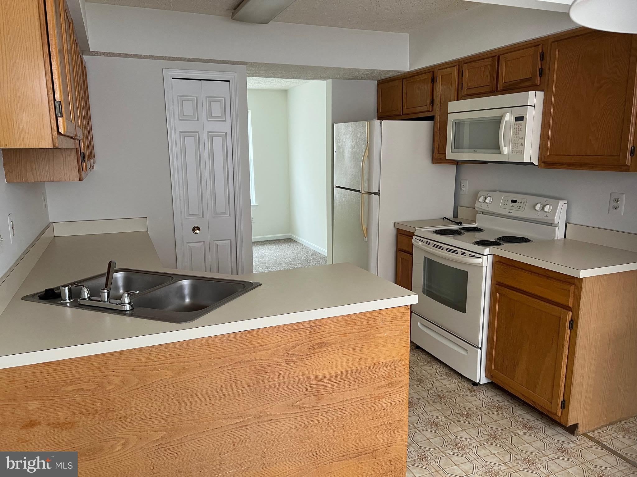 1520 MURRAY PLACE – photo 2
