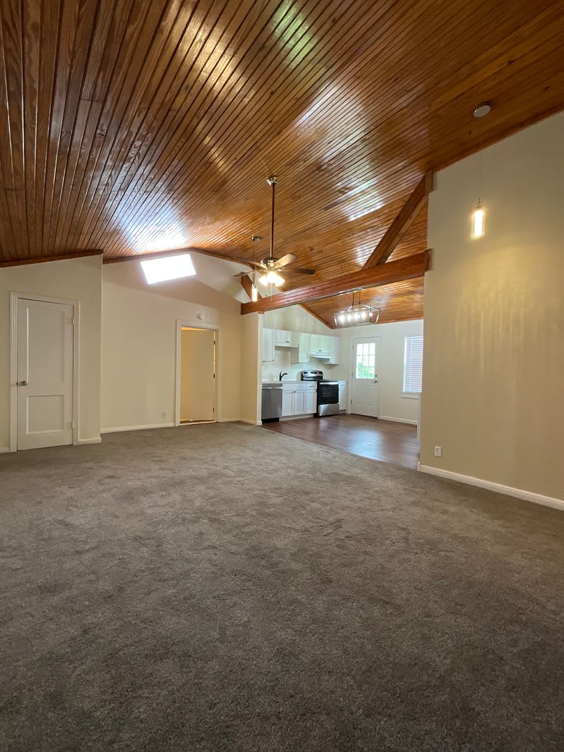 1307 Aaron Avenue – photo 4