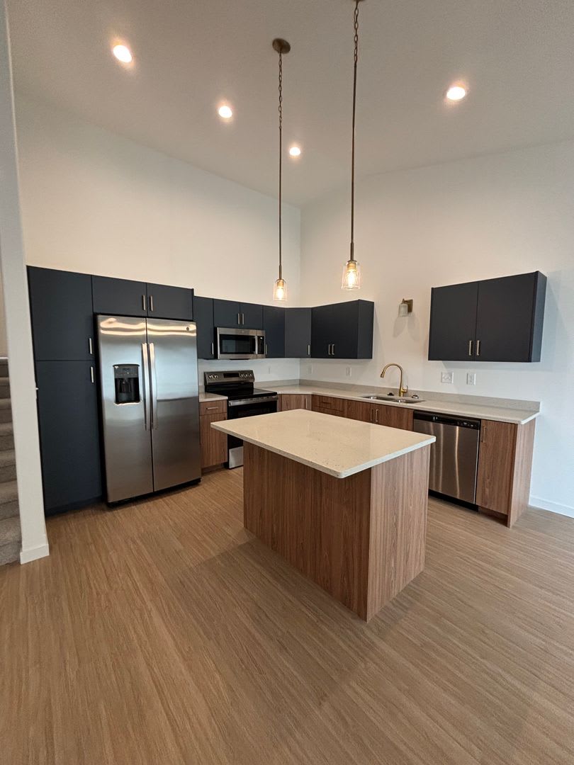 3 Bed 3 Bath Townhome – photo 2