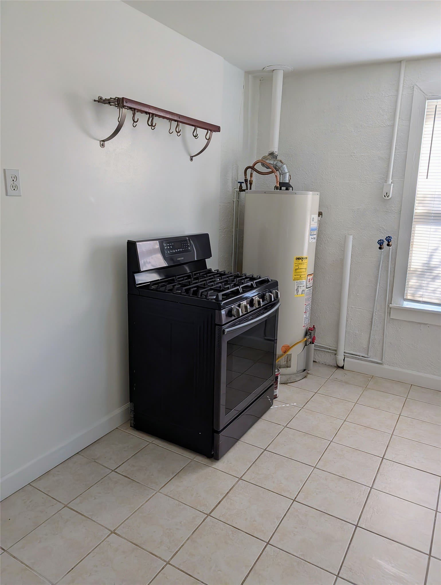 1701 Meridian Avenue – photo 3