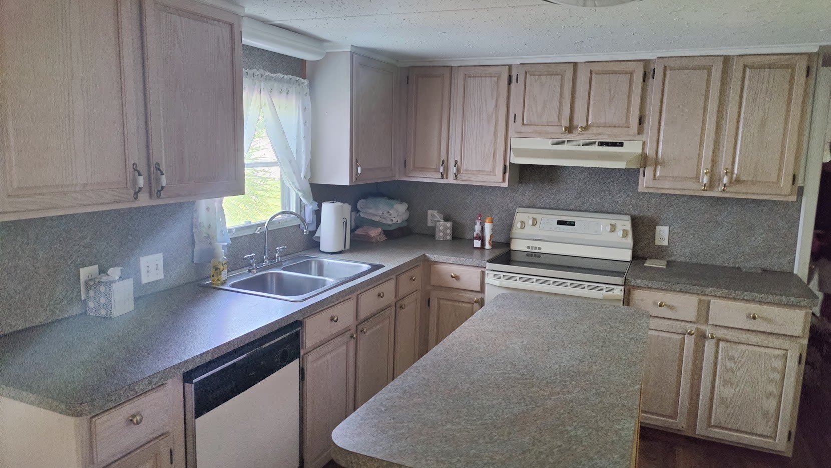 5 J F Kennedy Street – photo 2