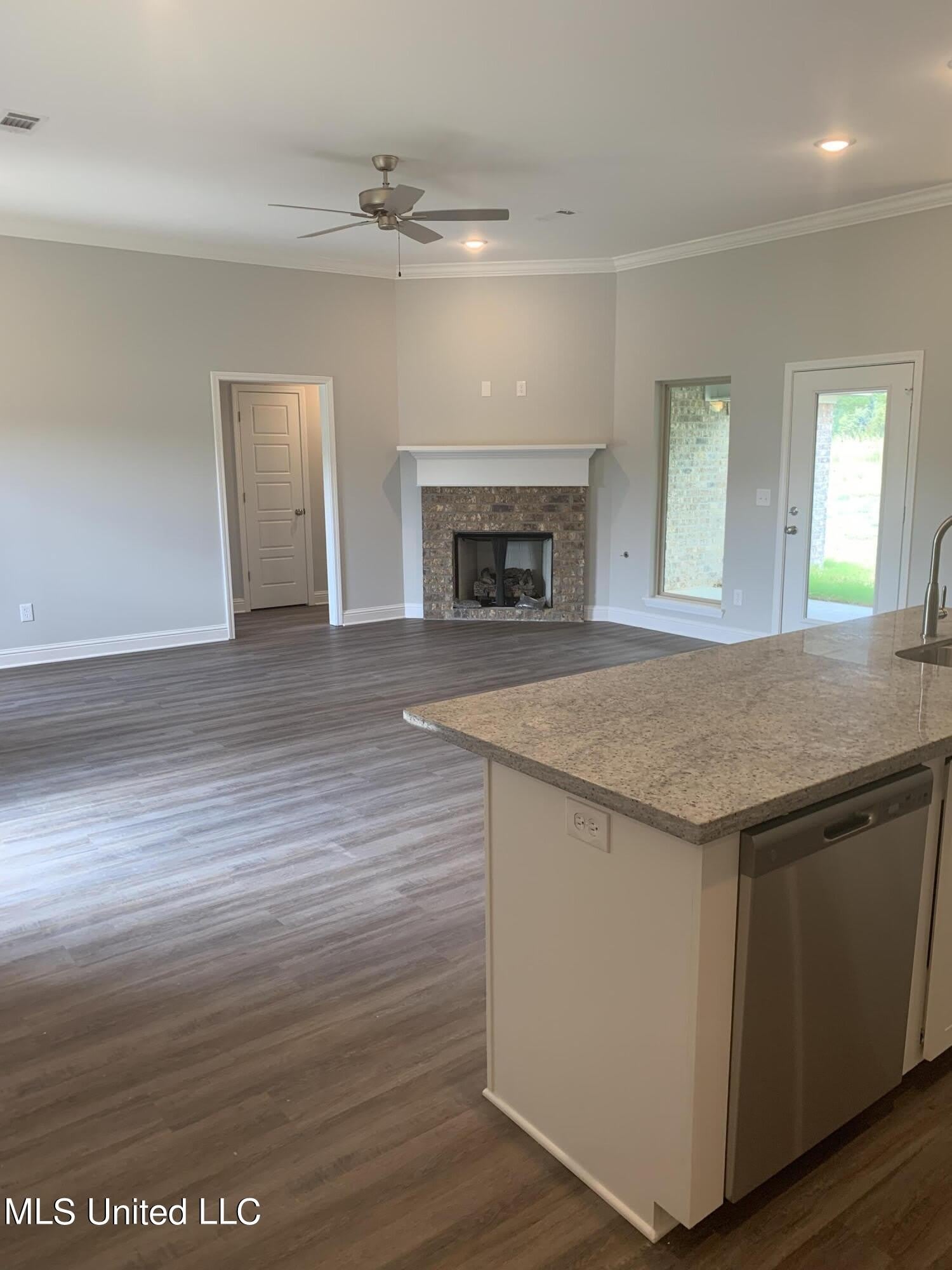 624 Westfield Drive – photo 5