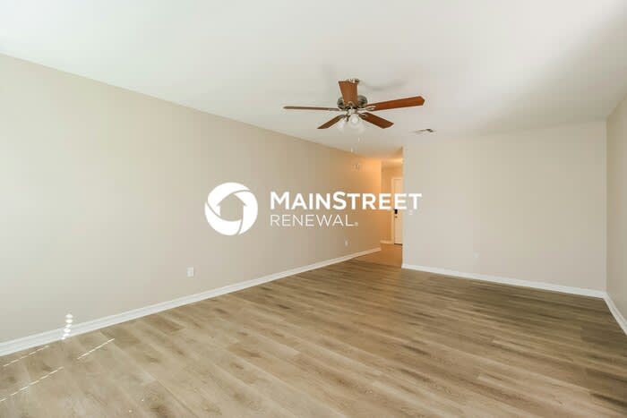 916 Northwest 109th Street – photo 2