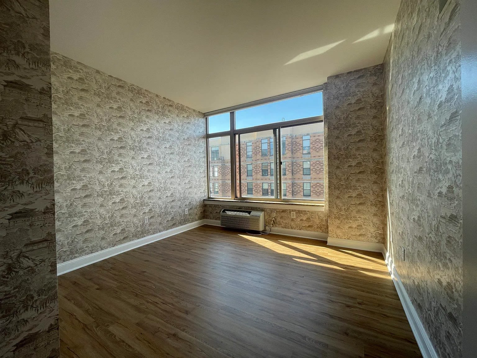 10 Regent St Apt 416 – photo 2