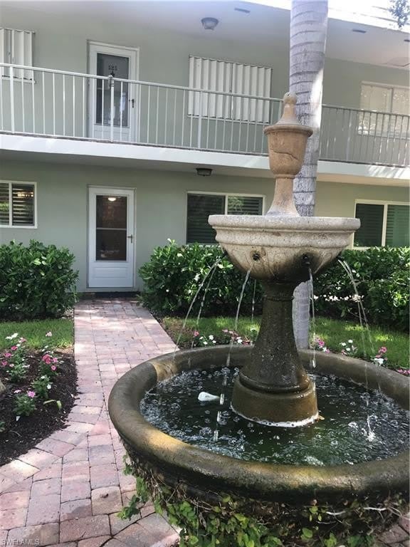 523 Broad Ave S – photo 1