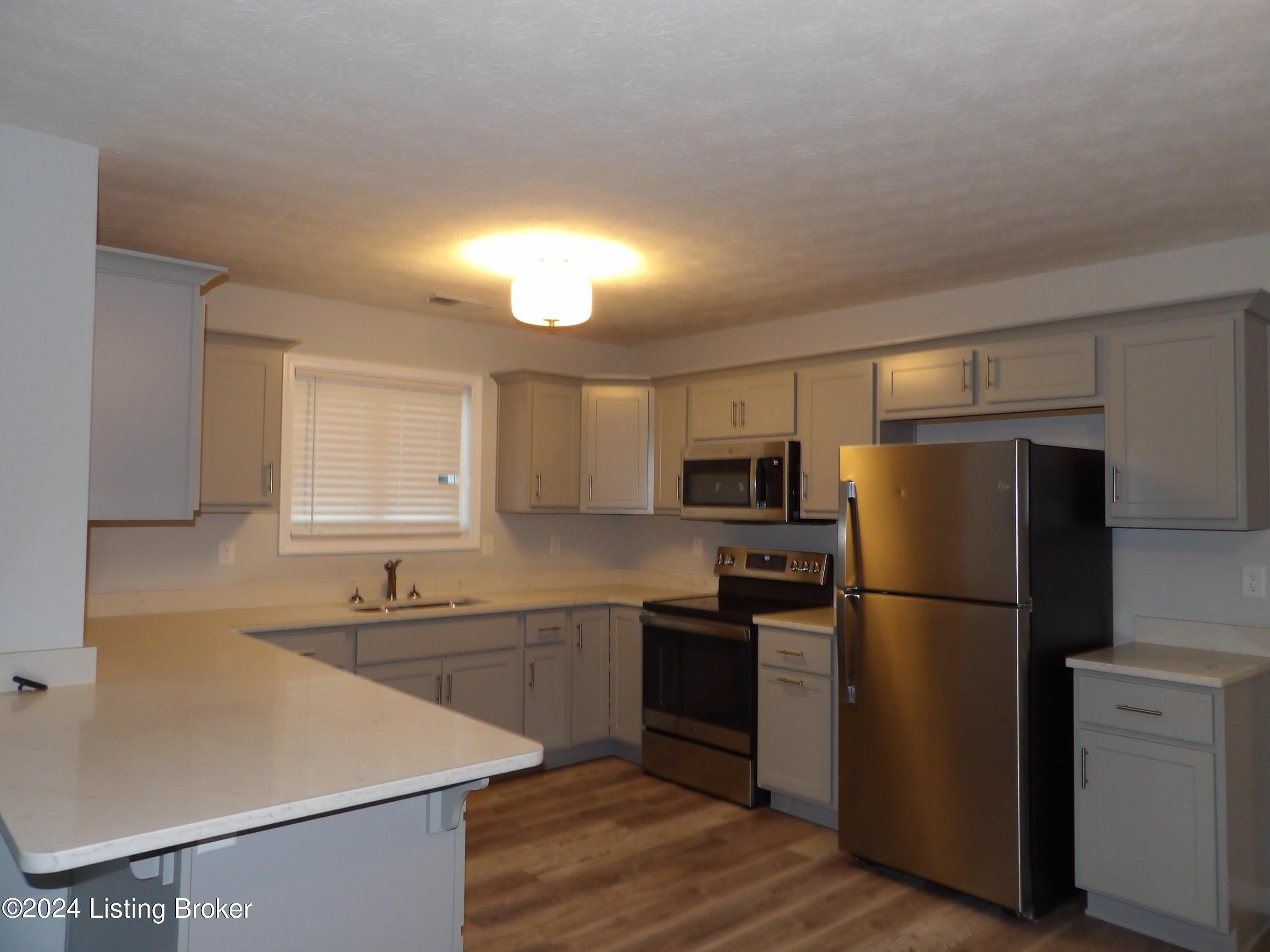 406 Eagle Pointe Dr – photo 3