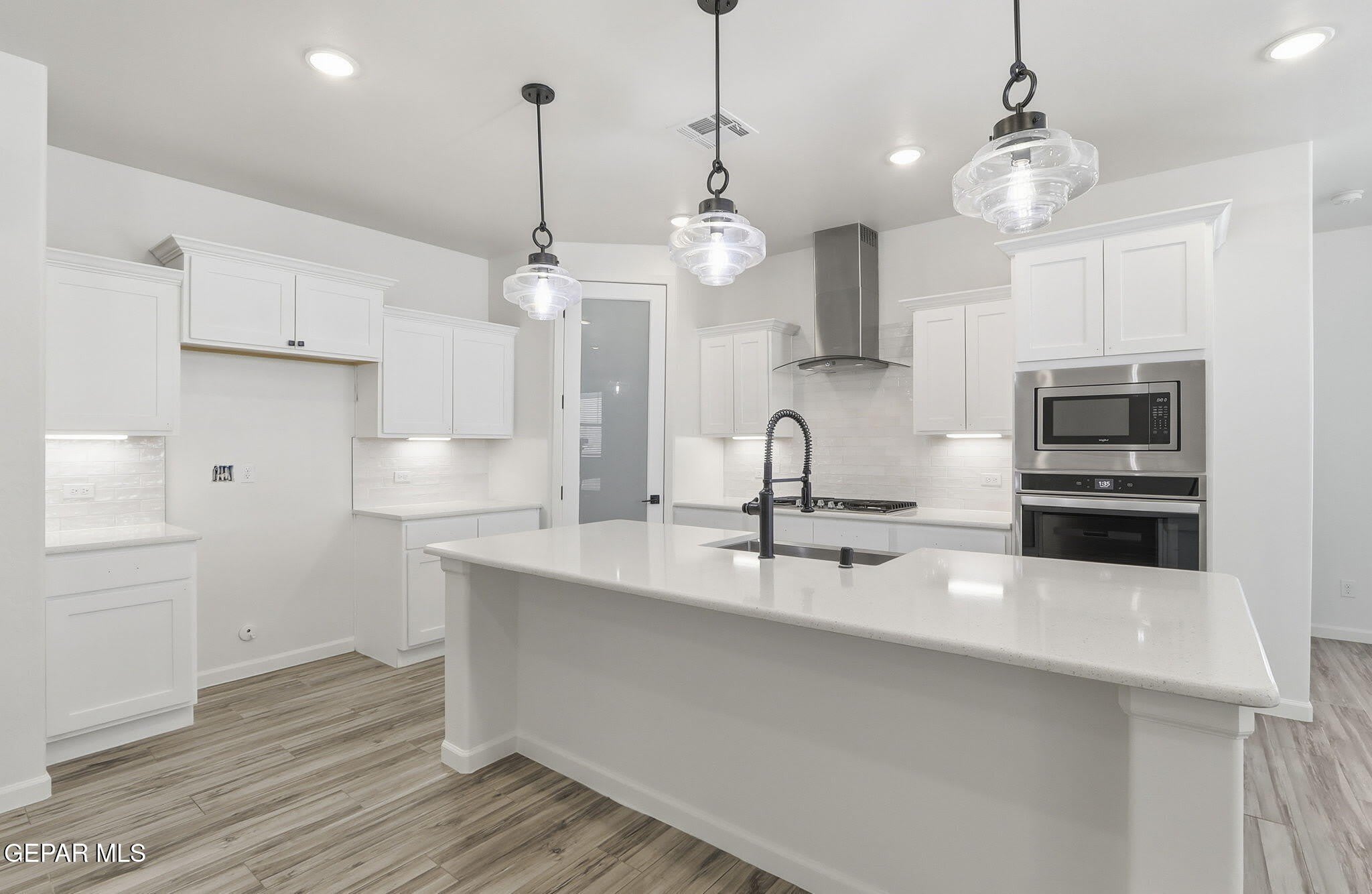 253 Farnborough Street – photo 5