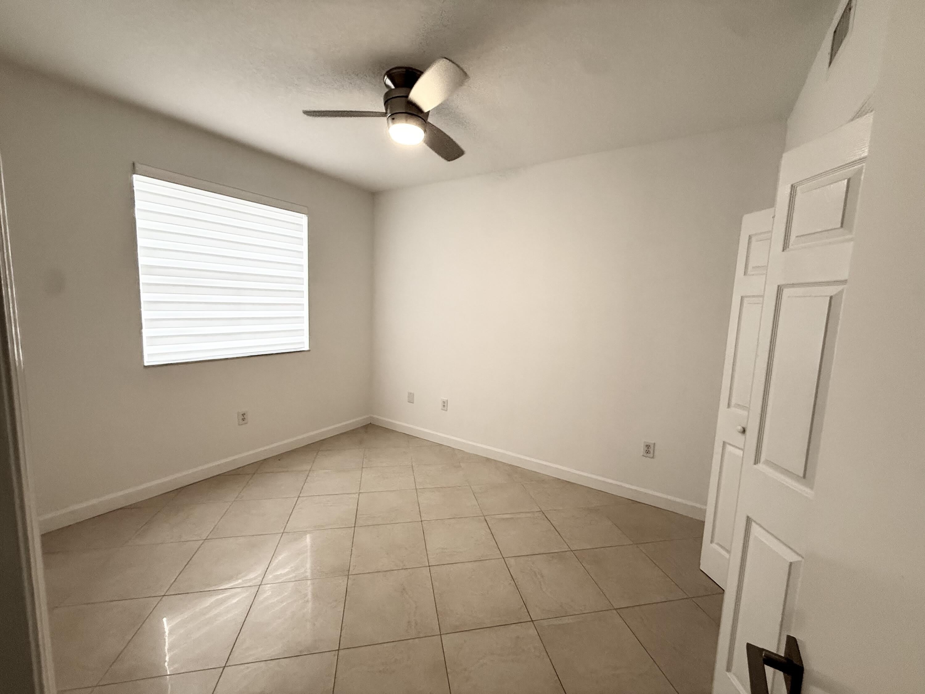 6320 Nw 114Th Avenue – photo 4