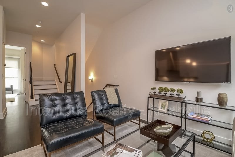 821 Melpark Ct – photo 4