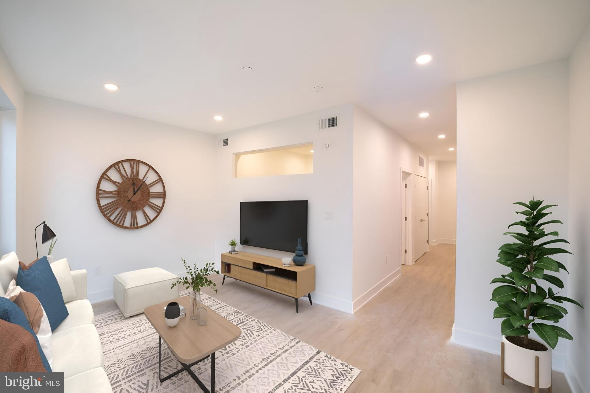 1325 N LEE Street – photo 1
