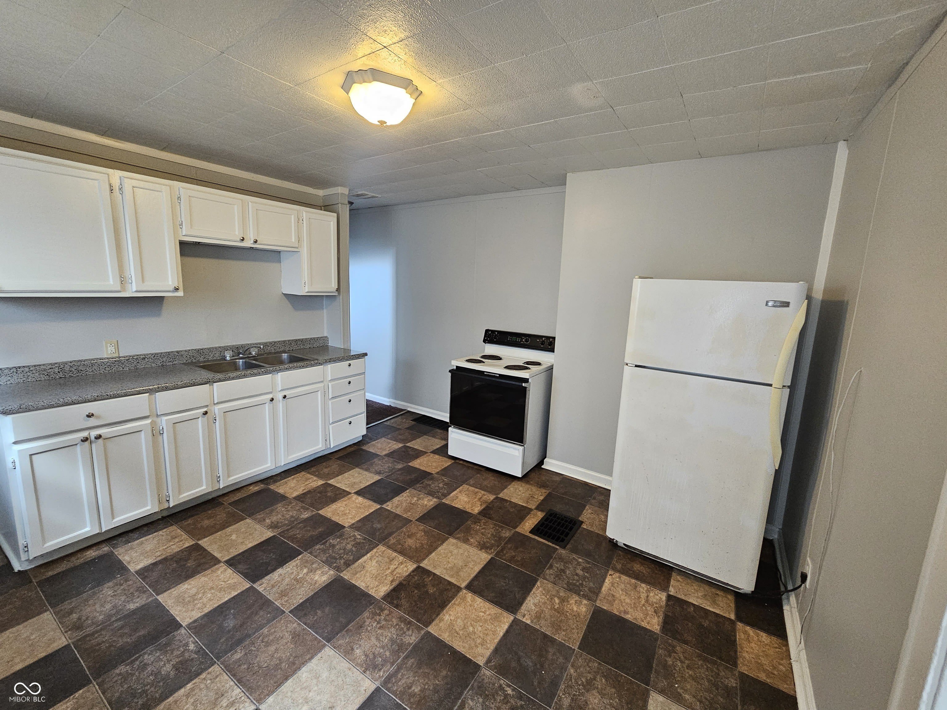 2020 Adams Street – photo 4