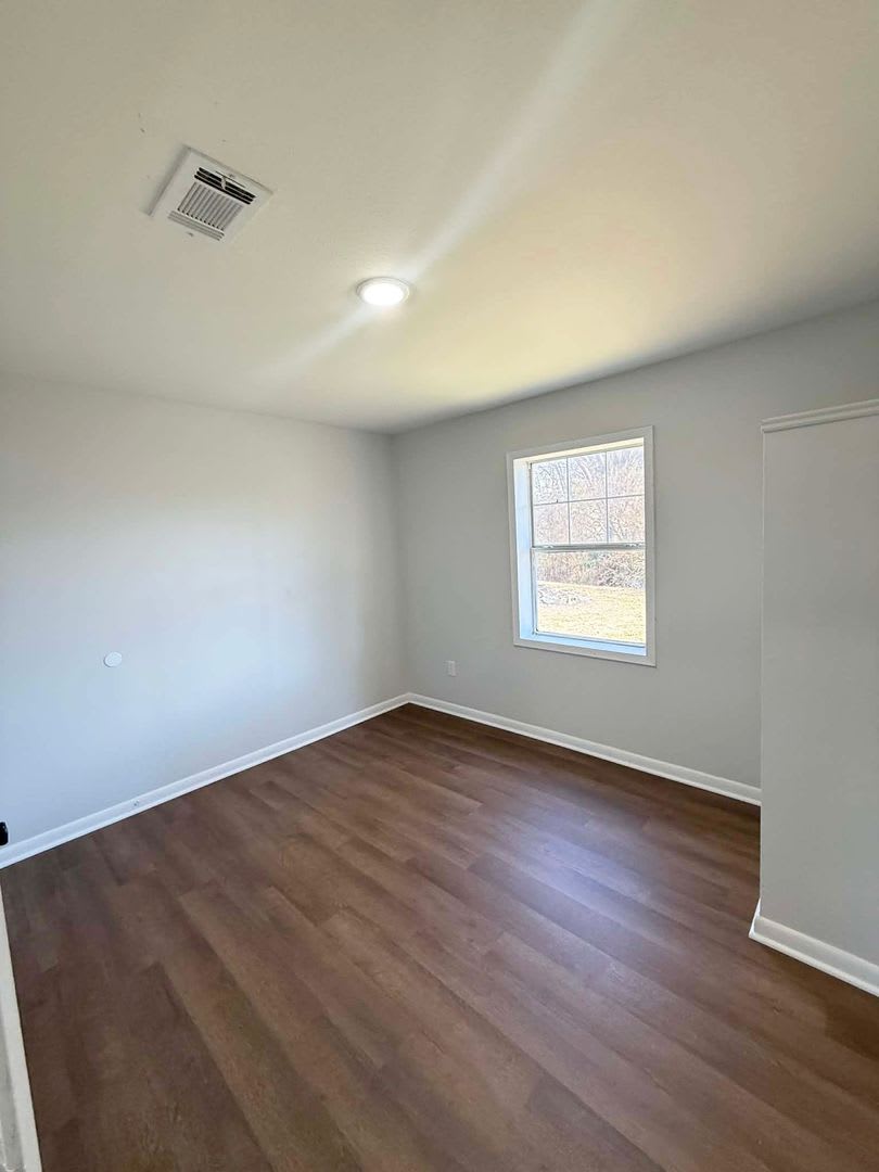 2 Bed 1 Bath Close to Downtown – photo 3