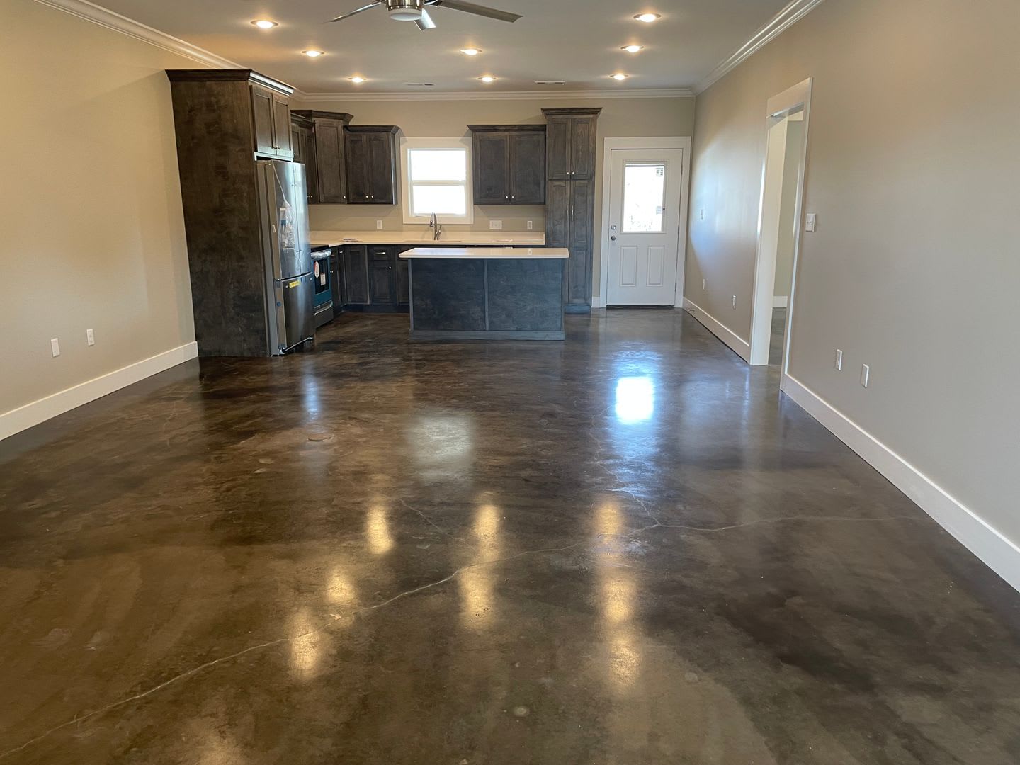 Beautiful 4 Bedroom Home – photo 2