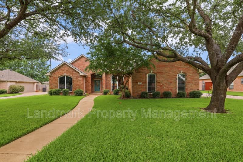 1612 Twin Oaks – photo 5