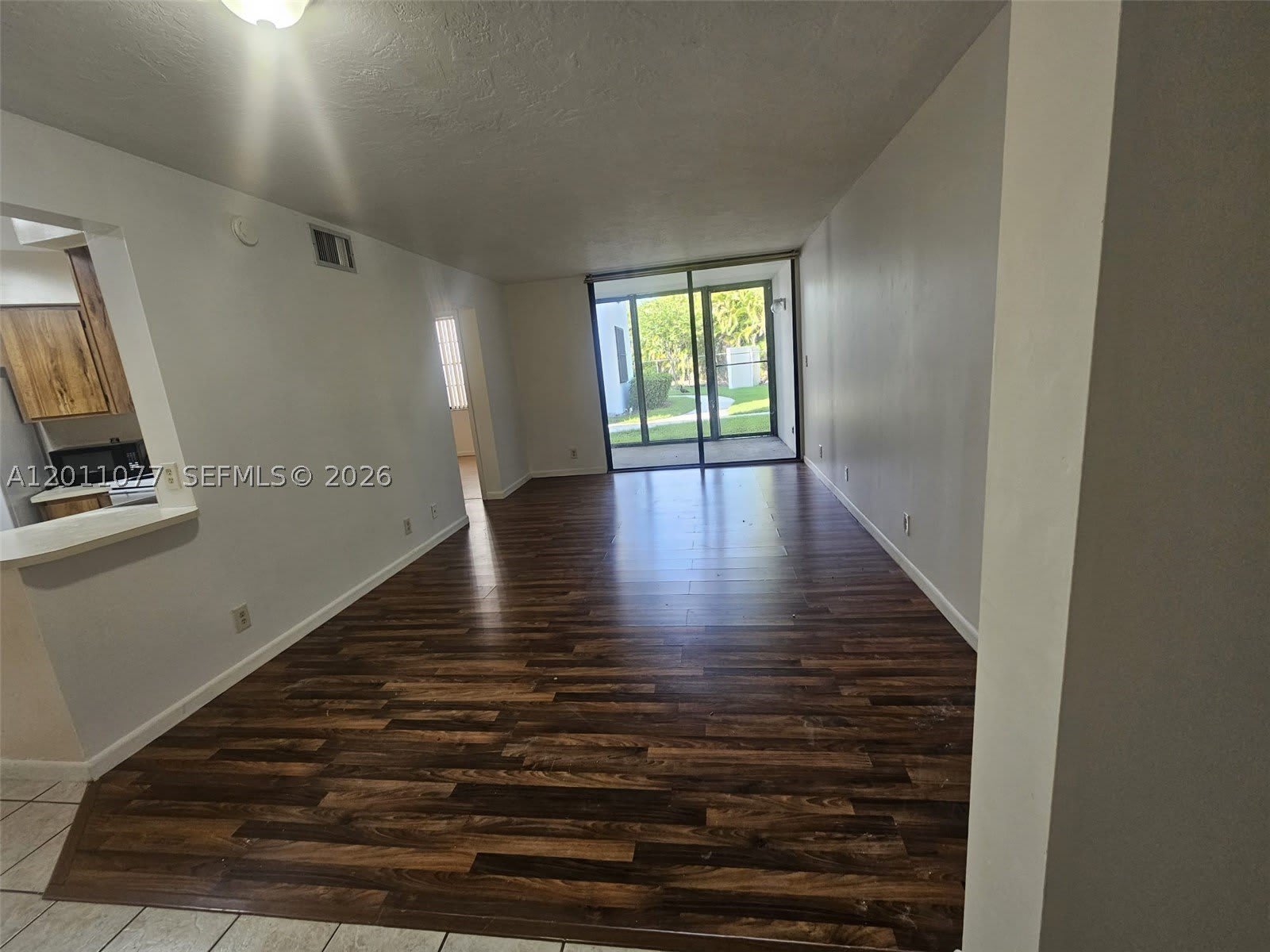 211 Lake Pointe Dr – photo 4