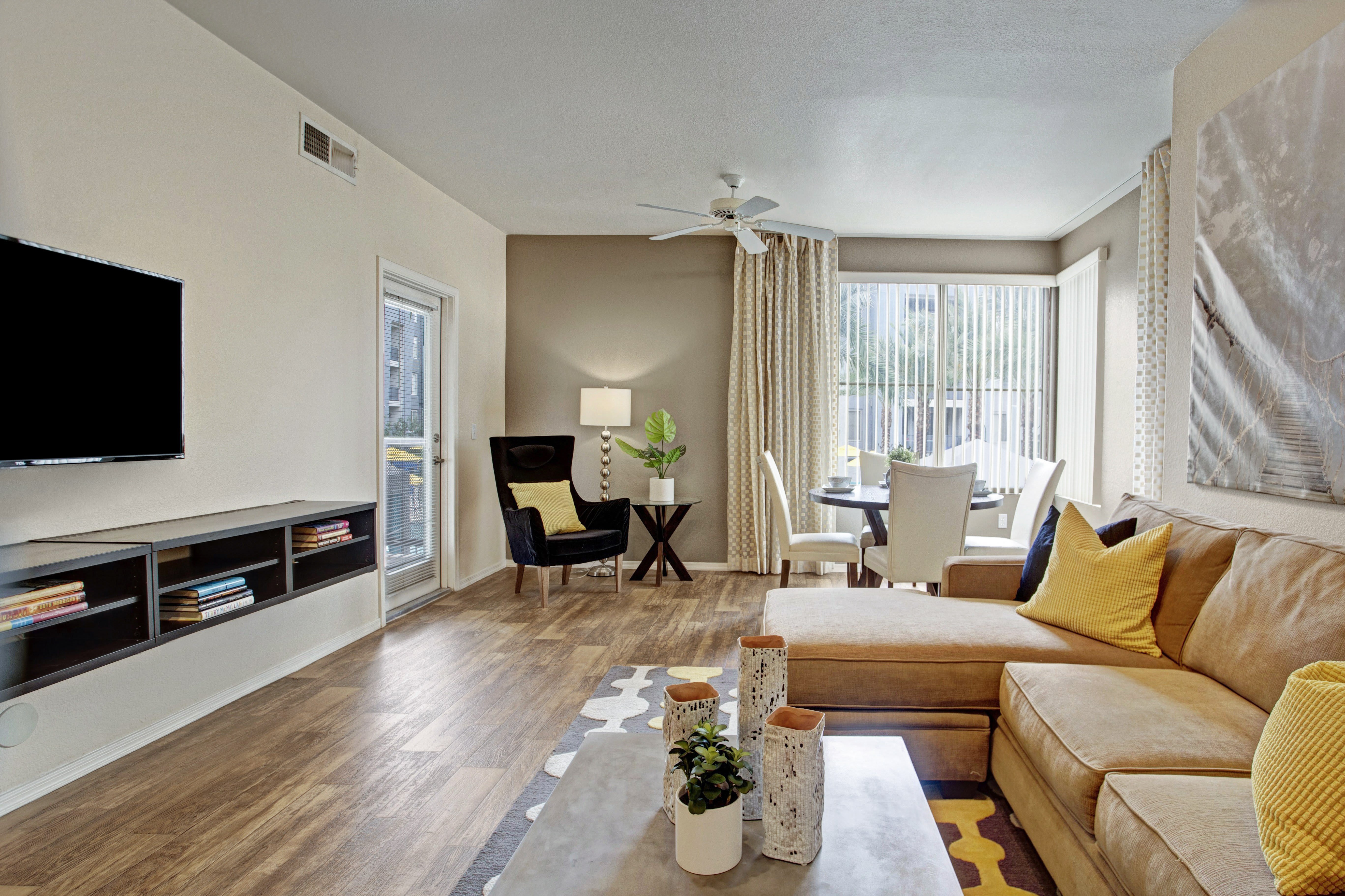Rio Paradiso Apartment Homes – photo 2