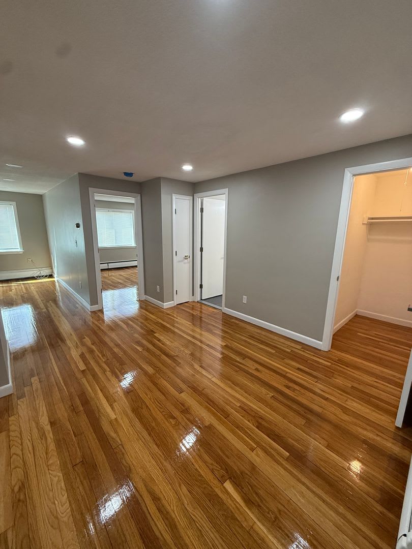 Good Deal in JP! 1-Bed with Heat/HW Incl – photo 3