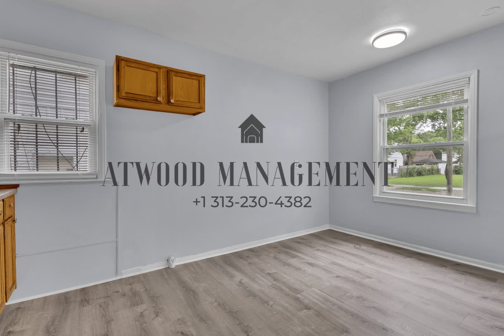 This beautifully updated 3-bedroom, 1-bath single-family home is ready for move-in! – photo 5