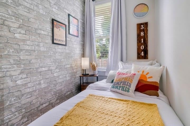 2036 Linden Ave – photo 2