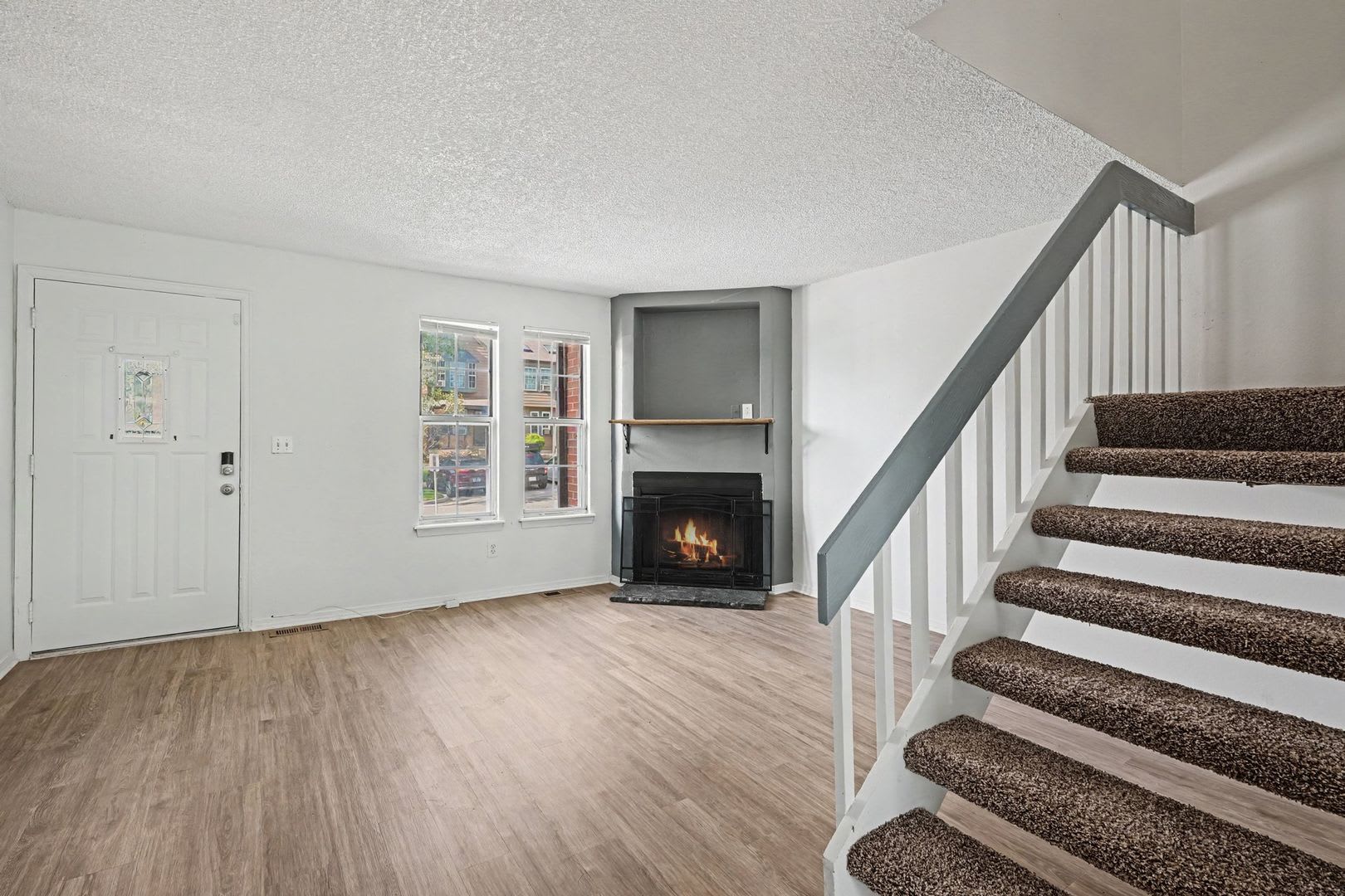 Updated 2 Bedroom, 2 Bathroom Townhome – Move-In Ready! – photo 3