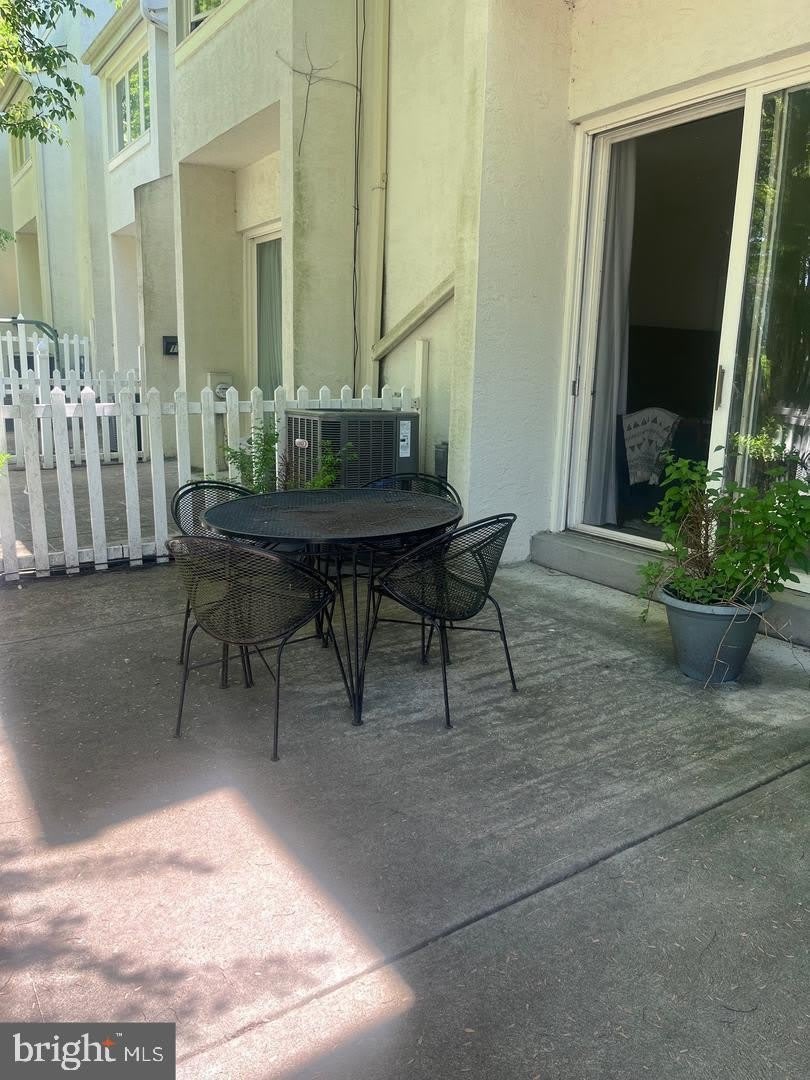113 Montrose Avenue – photo 3