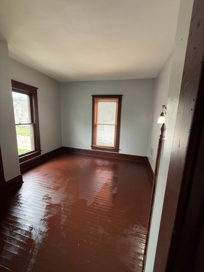 4 bedrooms 2 bathrooms house – photo 1