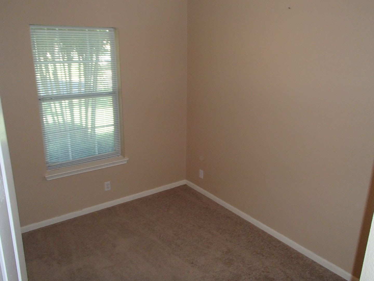 3 Bedroom 2 Bathroom Georgetown Home – photo 4