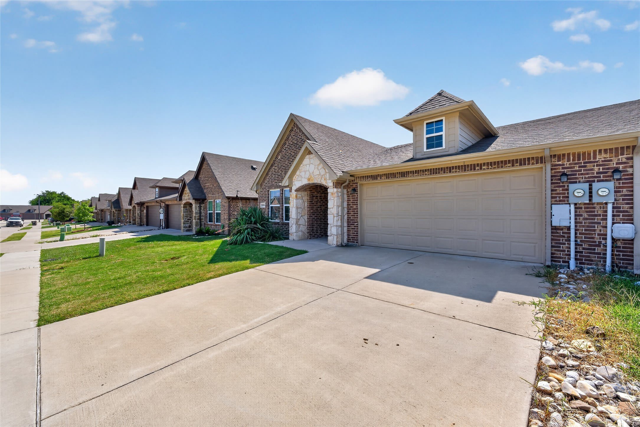 8504 Christie Lane – photo 2