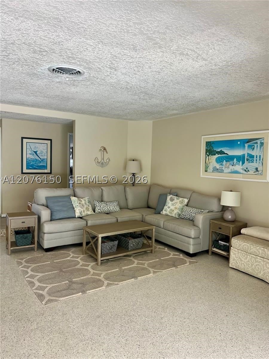 1241 Manor Dr – photo 3