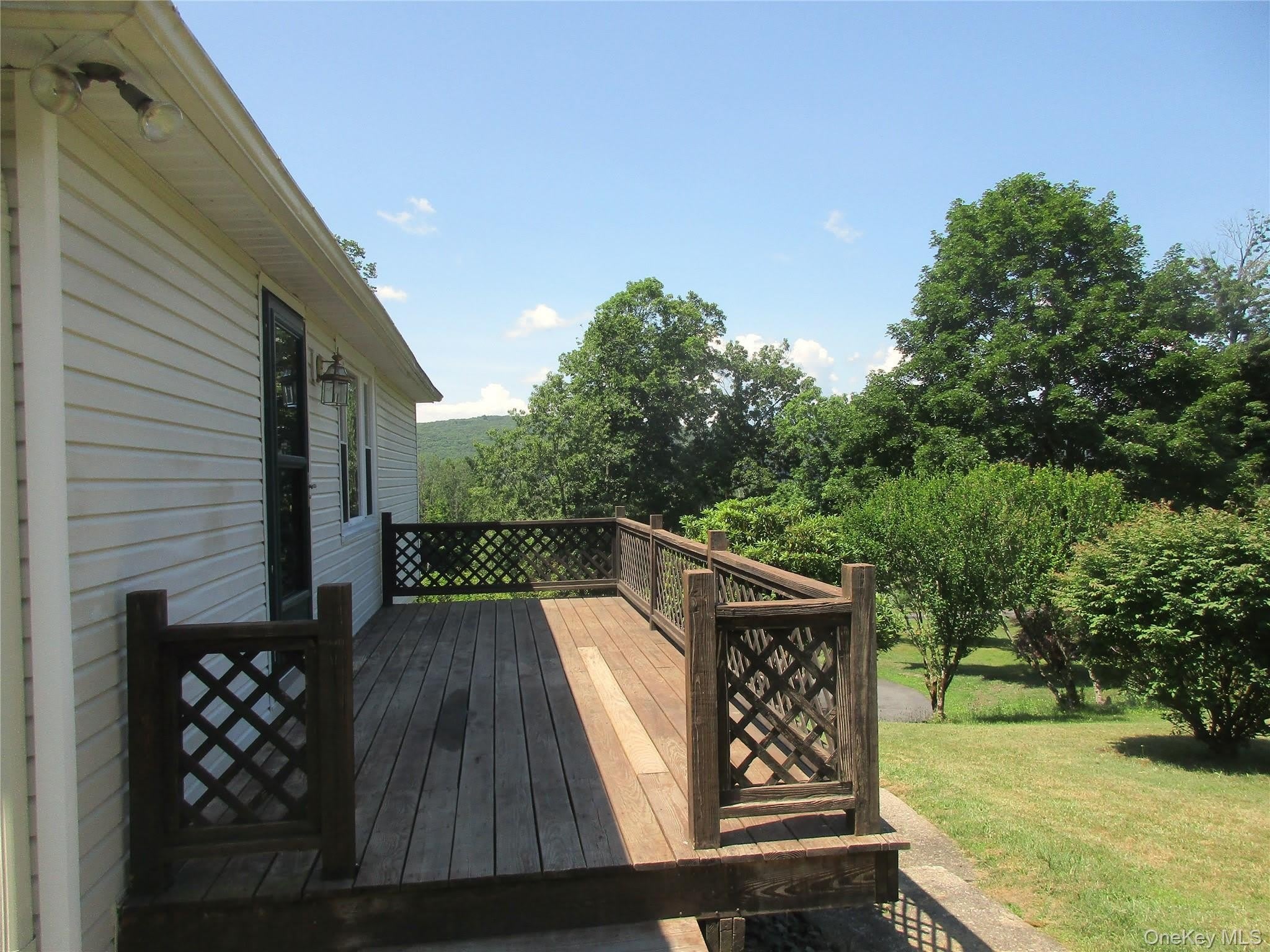 44 1/2 Academy Avenue – photo 4