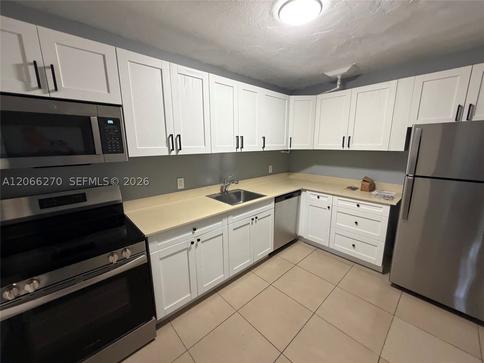 1516 SW 5th Pl – photo 4