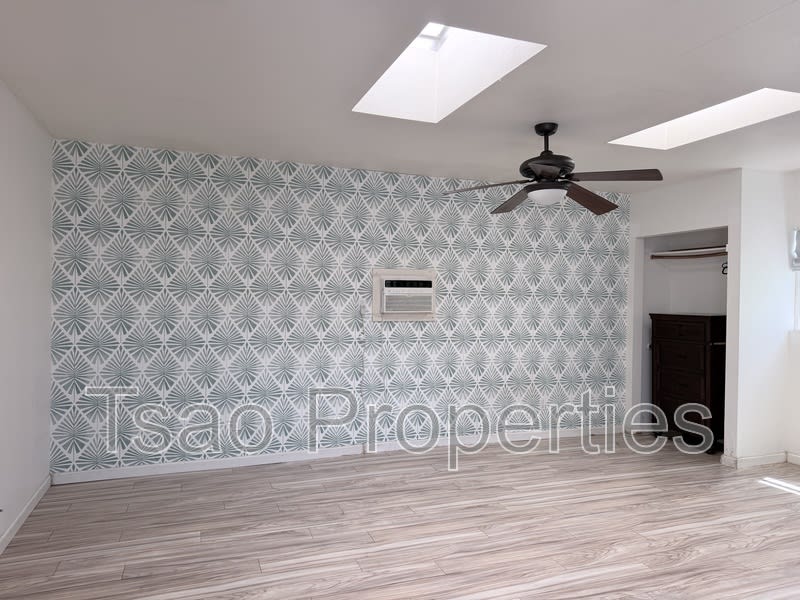 607 N Ardmore Ave – photo 2