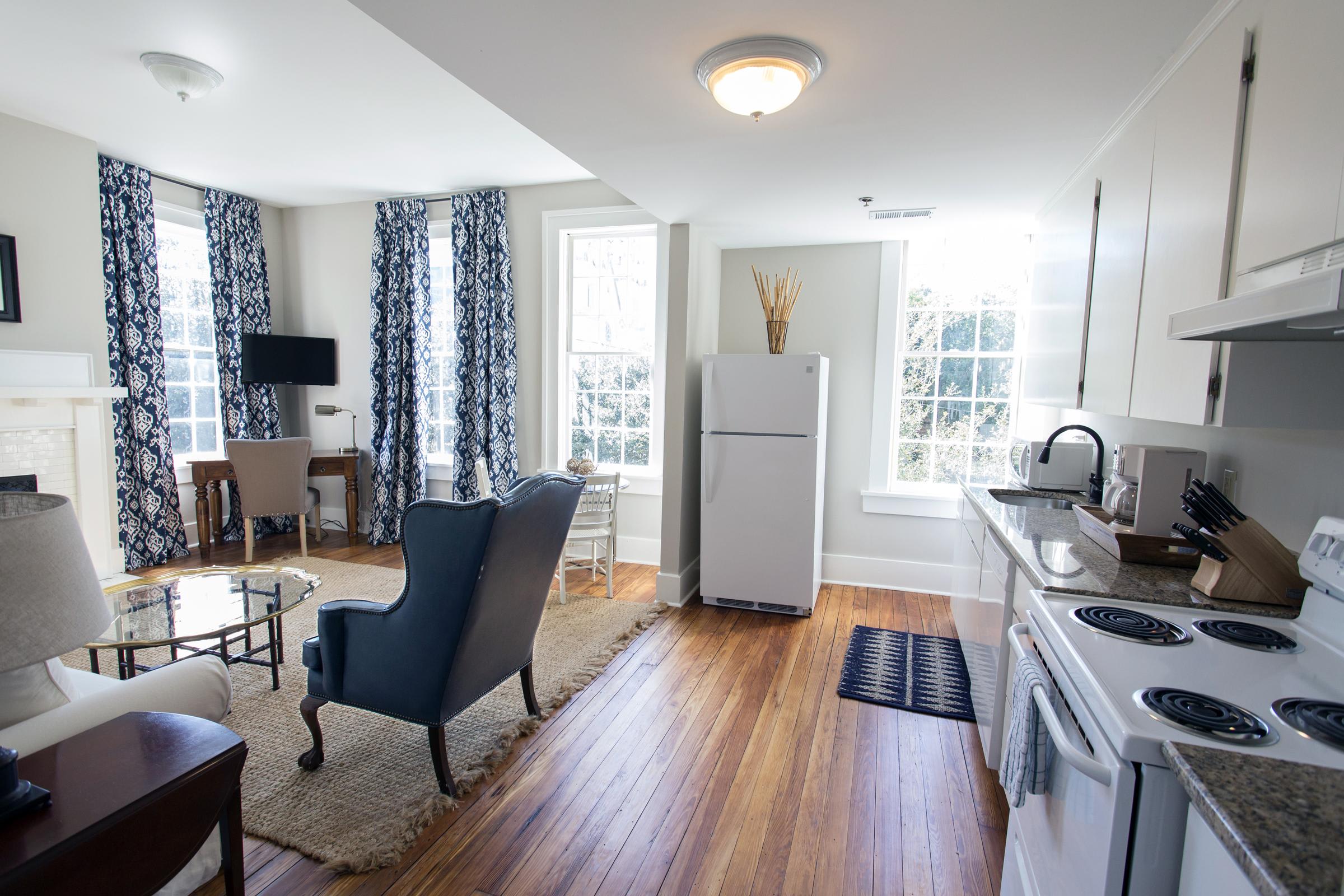 124 E Liberty – photo 3
