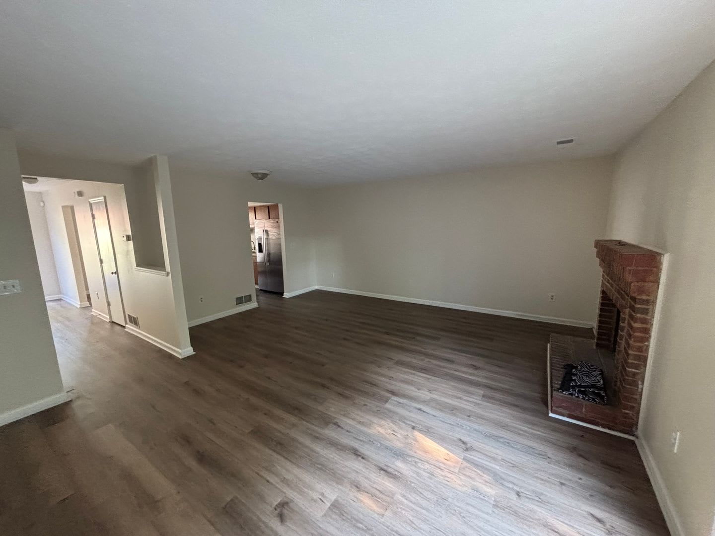 Updated Remodeled Townhome in Prime Smyrna Location! End Unit! – photo 3