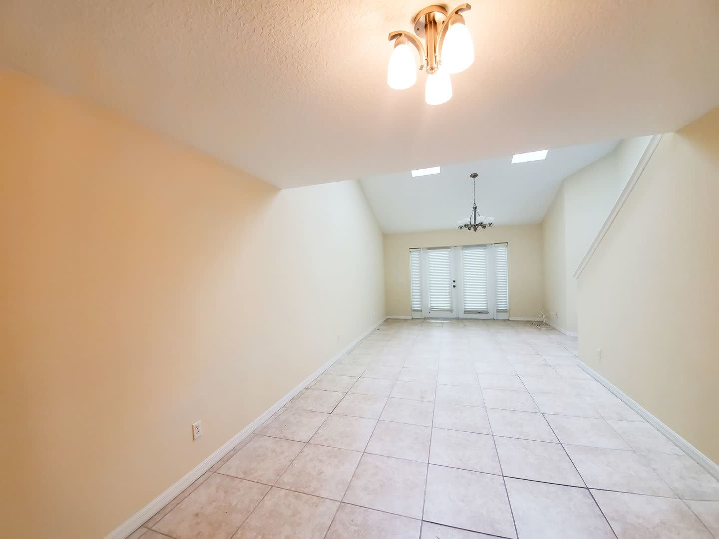 2 Bedrooms Plus Loft – photo 4