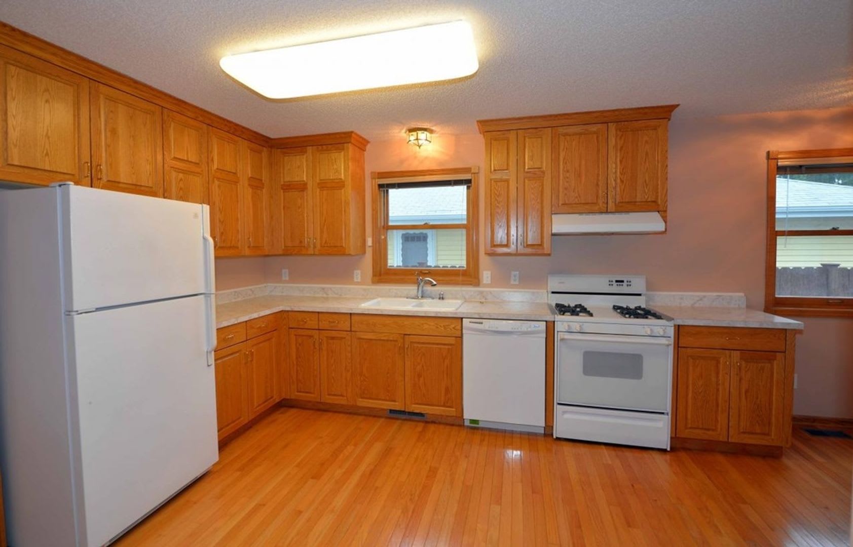 Robbinsdale Home for Rent – photo 4
