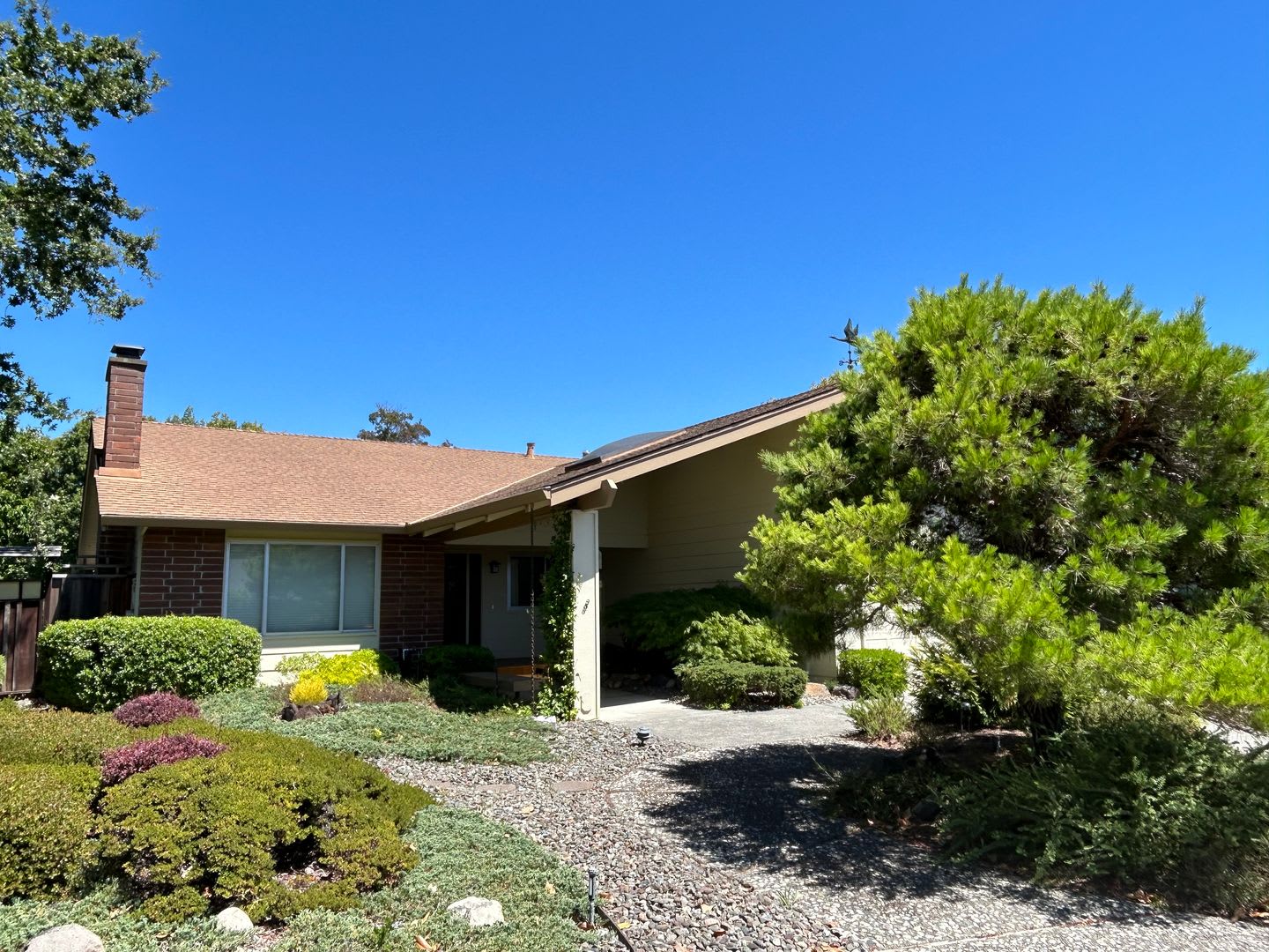 266 Valley Oaks Drive – photo 1