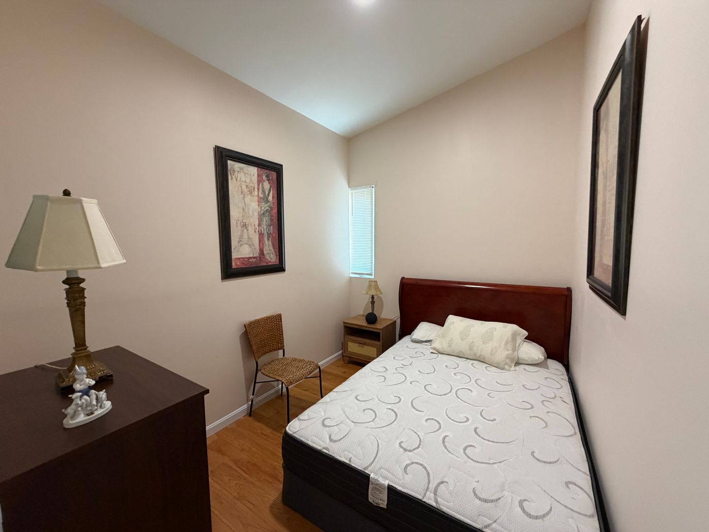 Fully Furnished 2BR, 1BA Condo in the Heart of North Arlington – photo 5