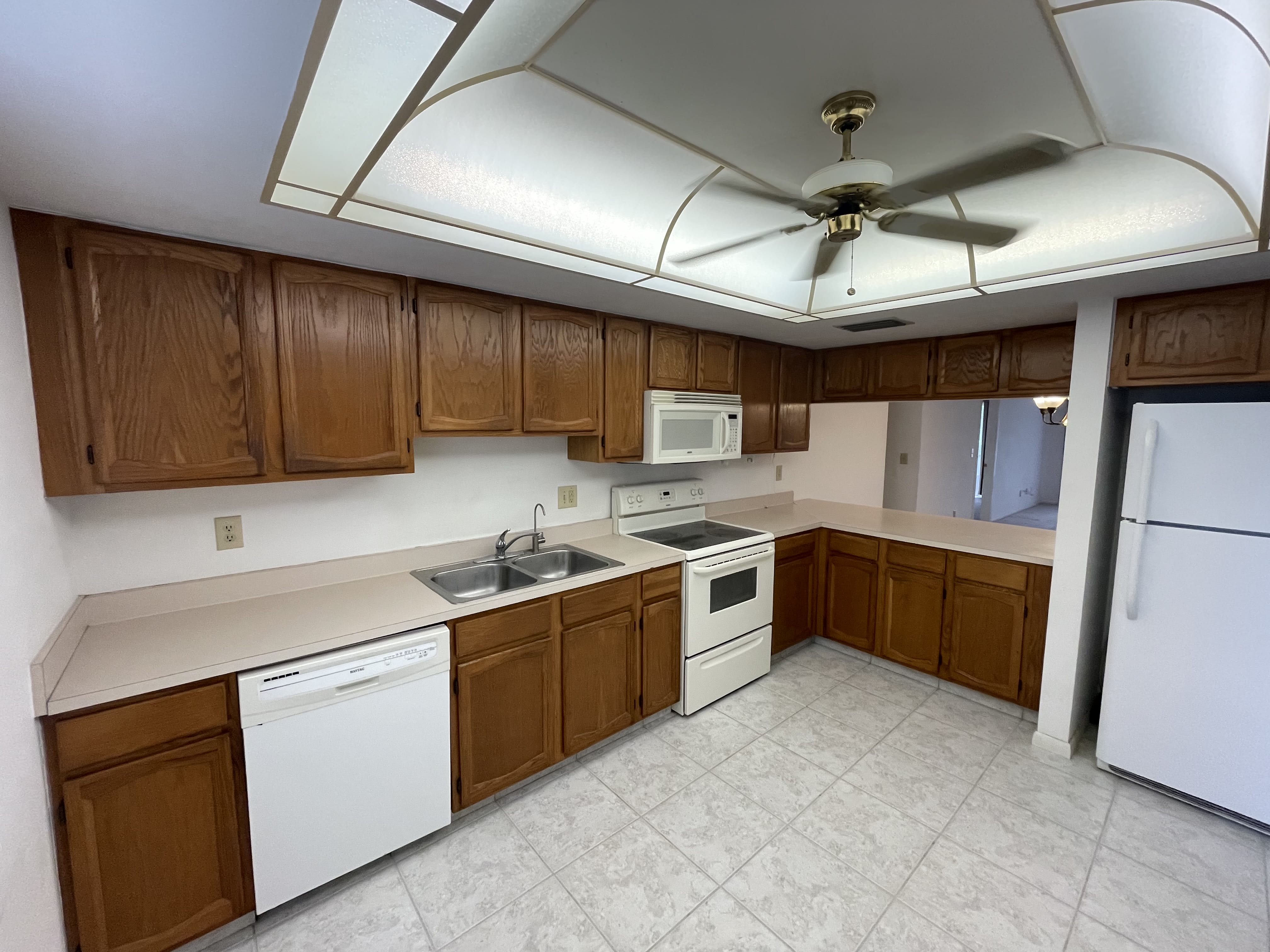 1615 SE 46th Ln Apt 107 – photo 2