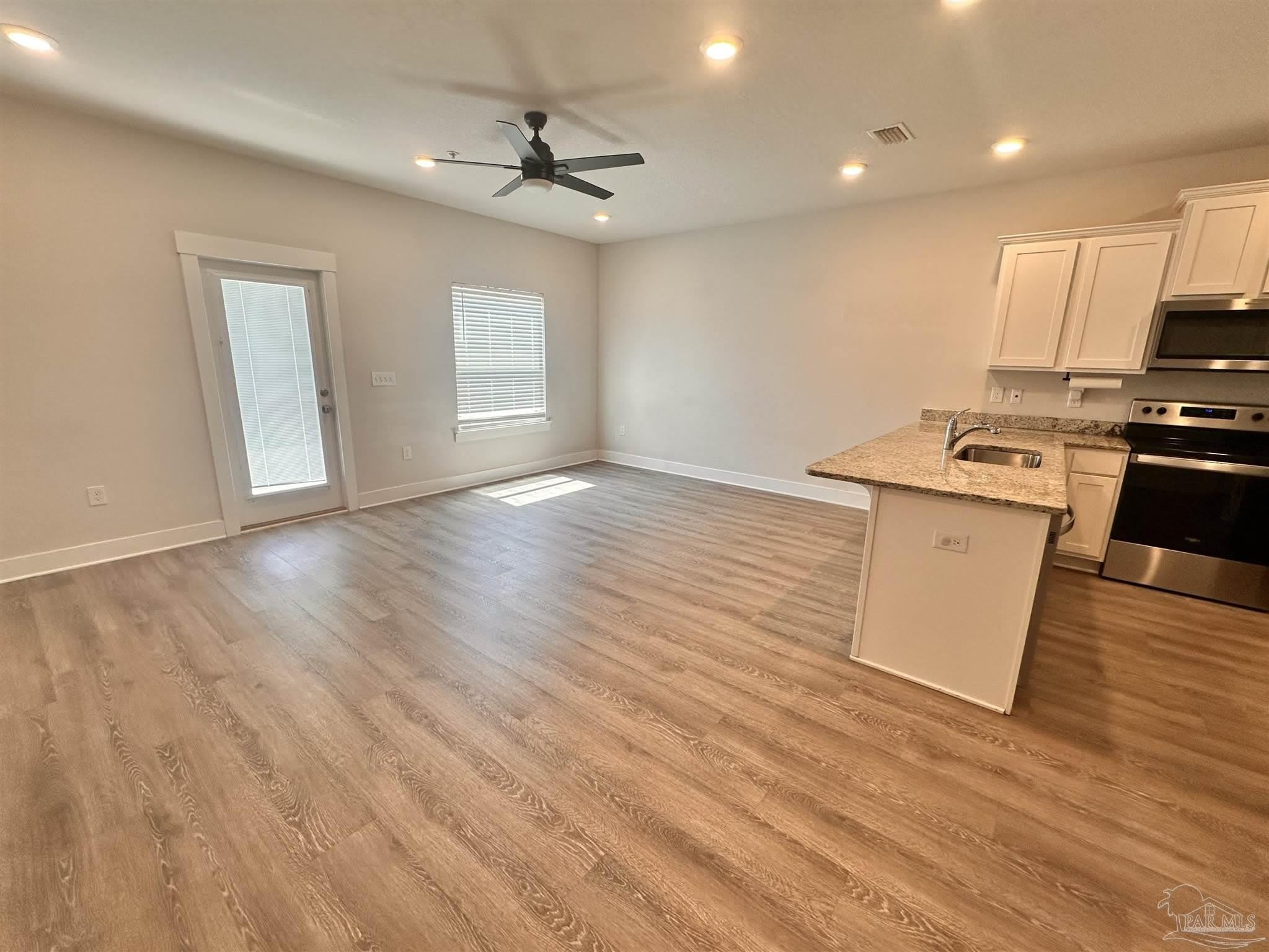 1542 Iroquois Ct – photo 5