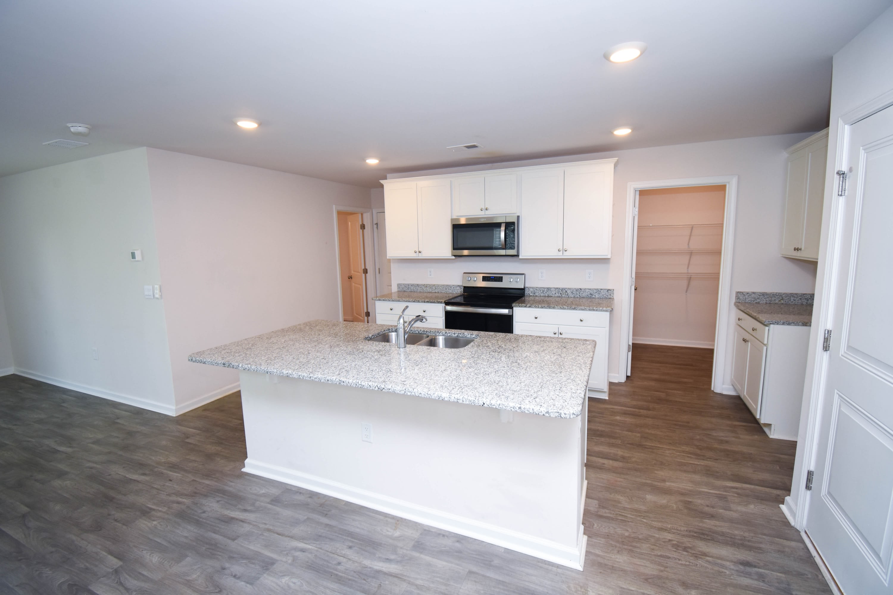 6619 Colonial Drive – photo 4