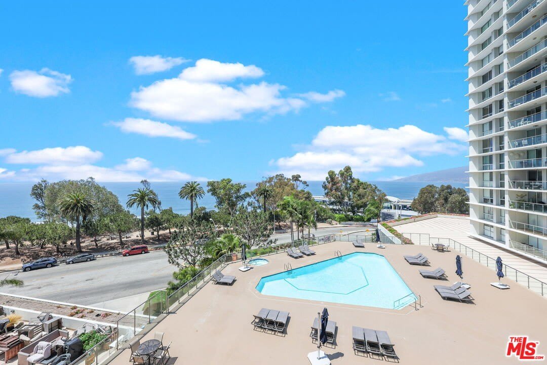 201 Ocean Ave – photo 3