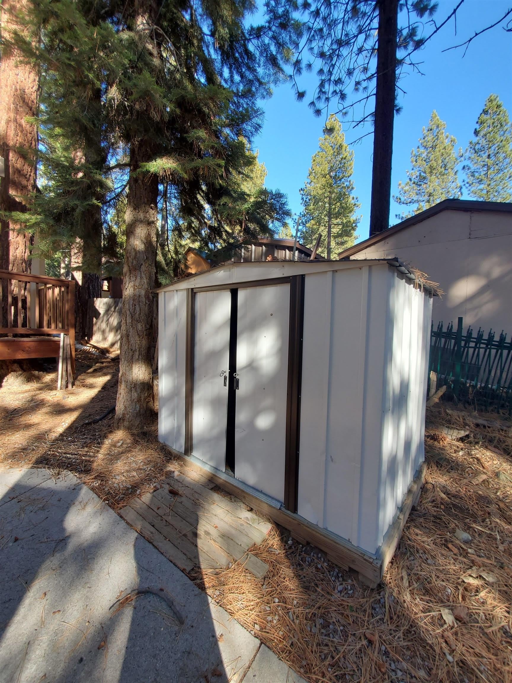 8695 Golden Avenue – photo 3