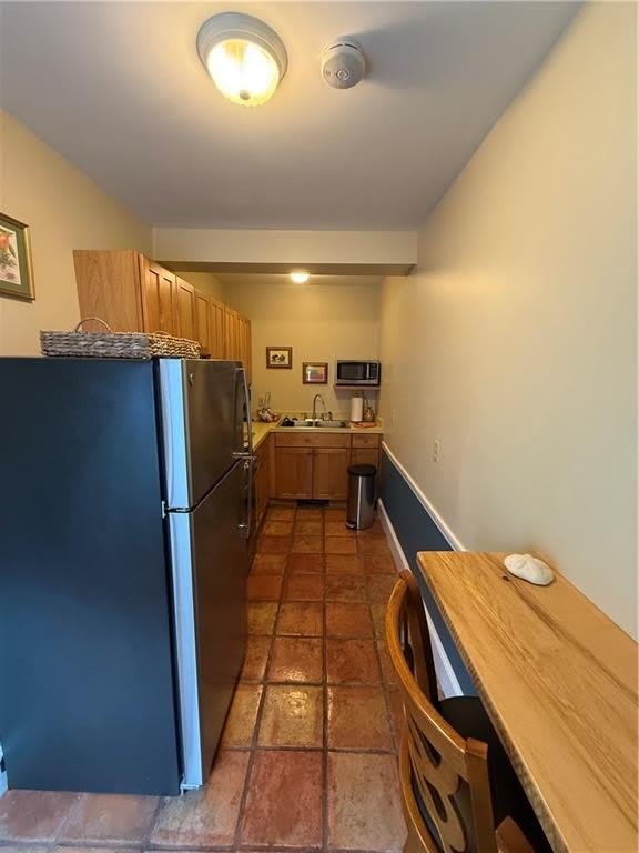 141 Coggeshall Avenue – photo 4