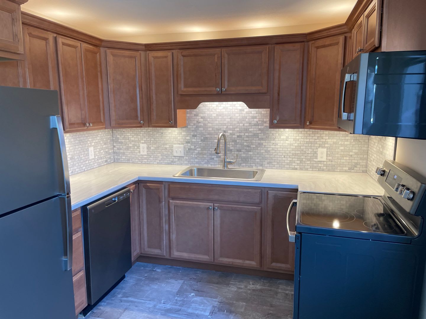 2 Bedroom, 1 Bathroom Duplex in Camanche, IA – photo 2