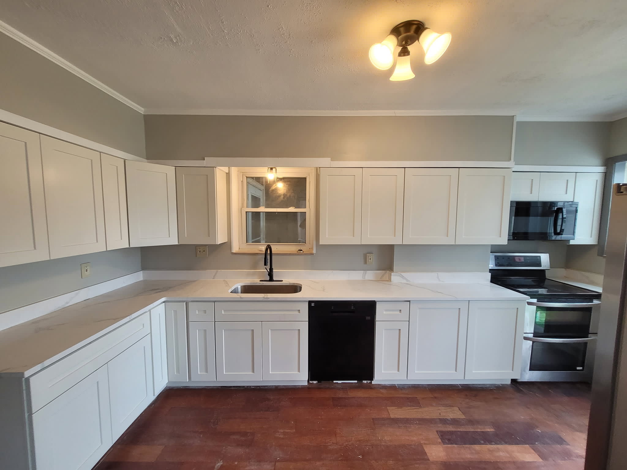 4738 Friendship Avenue – photo 1