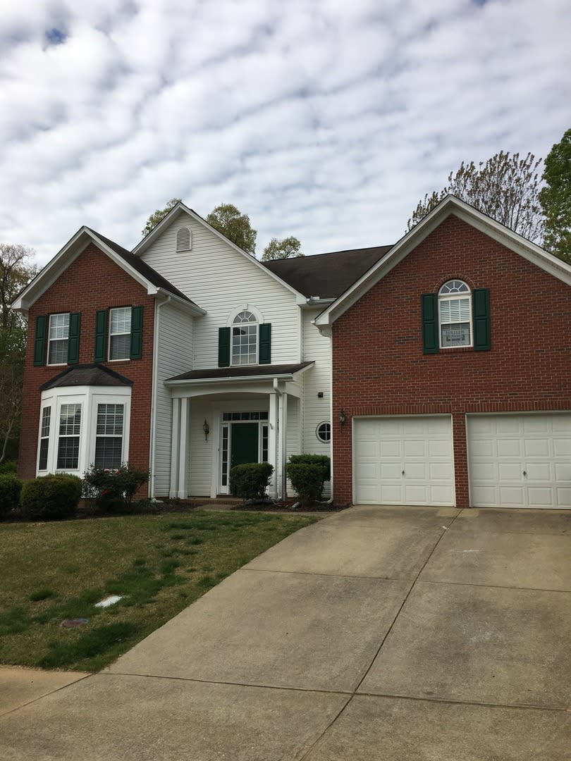 Simpsonville, 4BD/2.5BA, 2492SF – photo 1