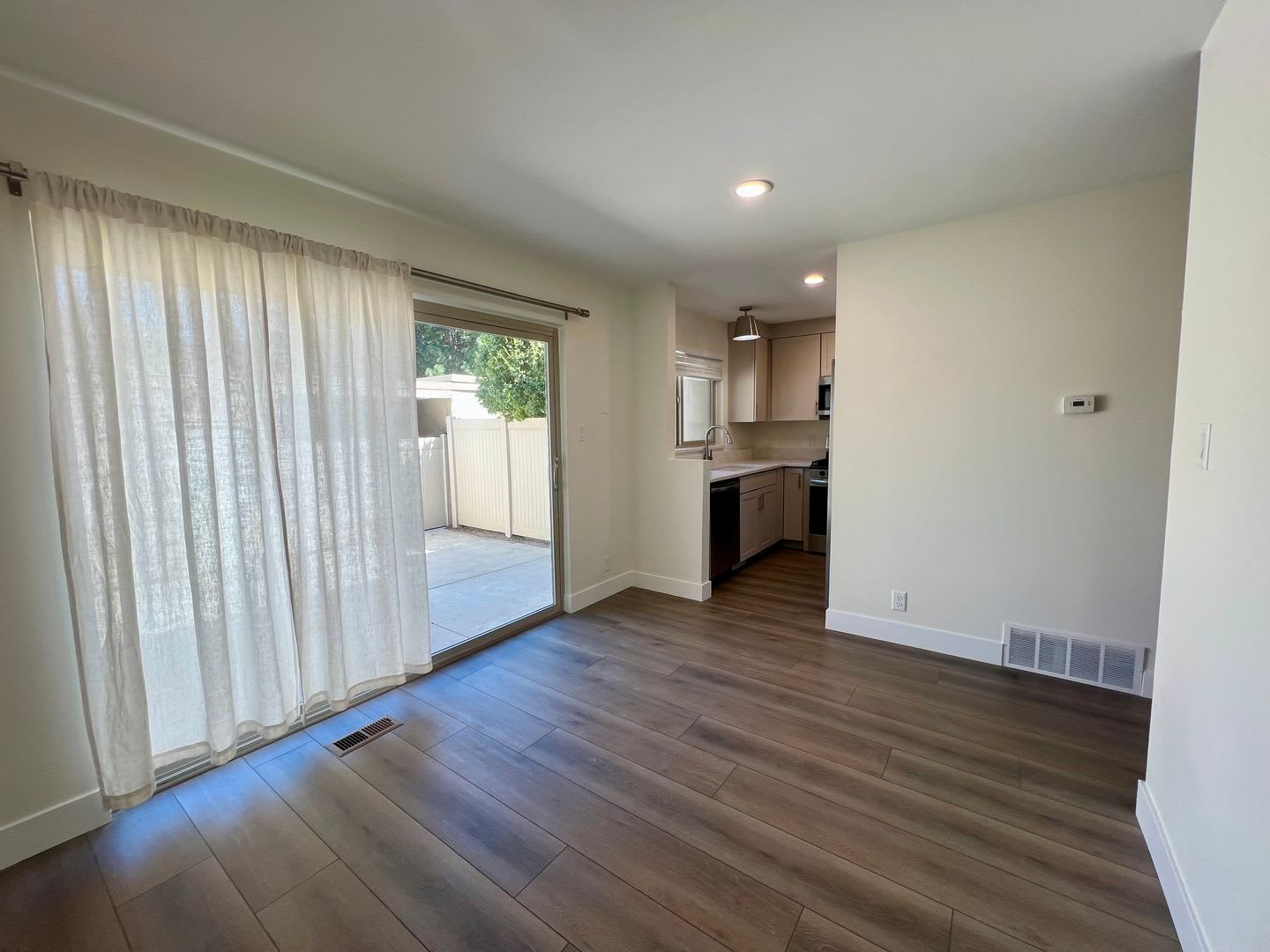 Rare Opportunity to Rent a Park Place Townhome in Holladay – photo 5