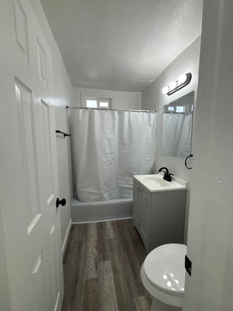1745 Magnolia Ave. – photo 3